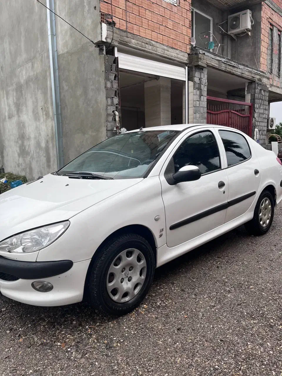 پژو ۲۰۶ صندوق دار v8 - 1398