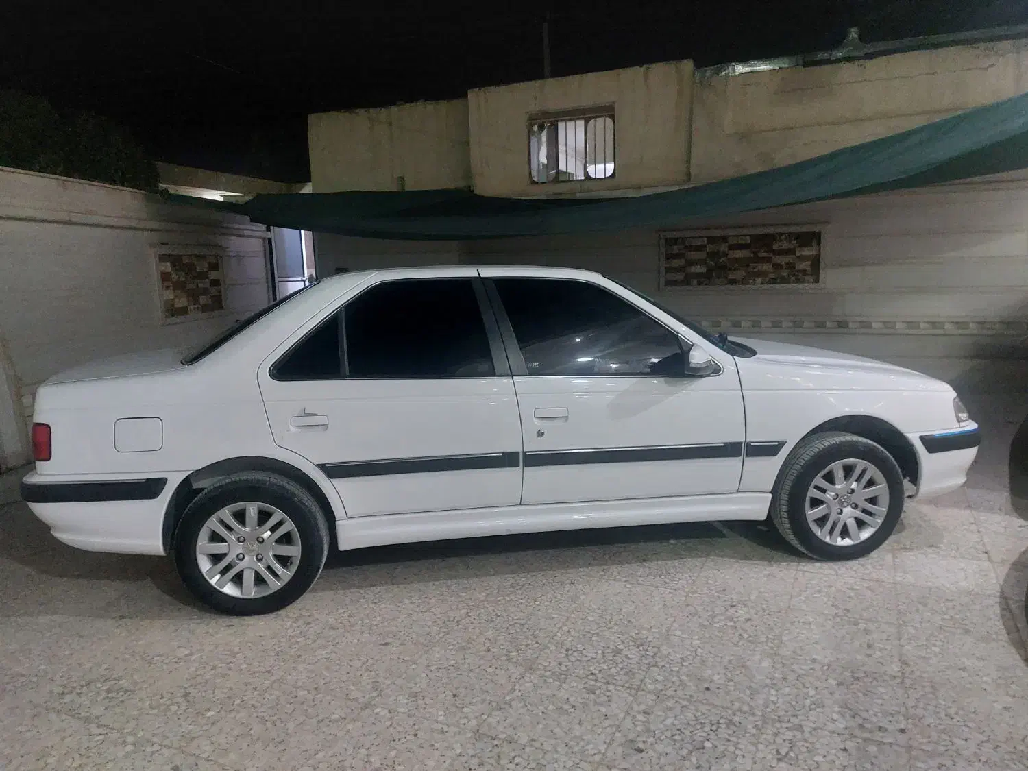 پژو پارس XU7P - 1402