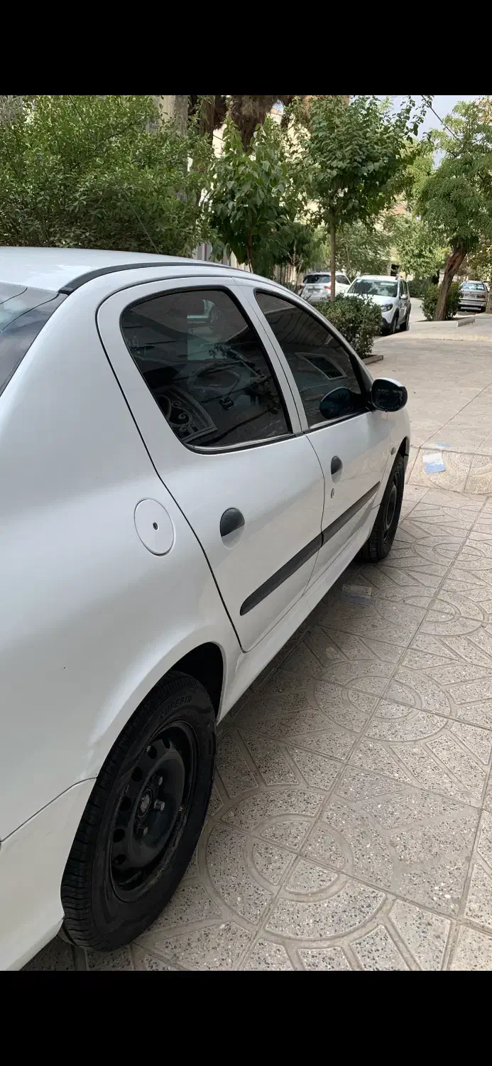 پژو ۲۰۶ صندوق دار v8 - 1394