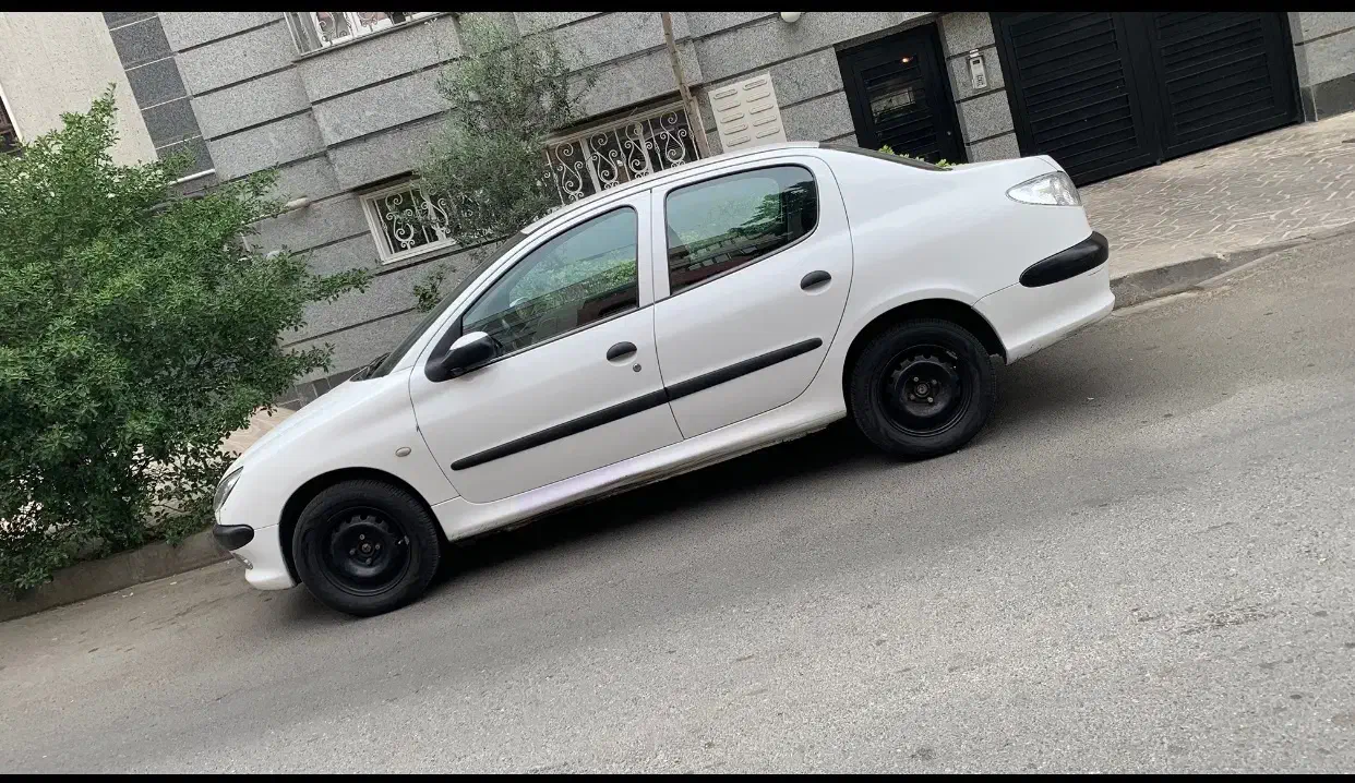 پژو ۲۰۶ صندوق دار v8 - 1394
