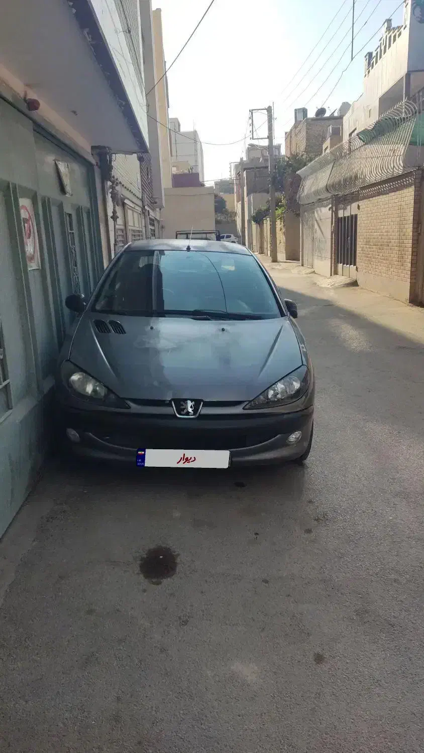 پژو ۲۰۶ صندوق دار v8 - 1386