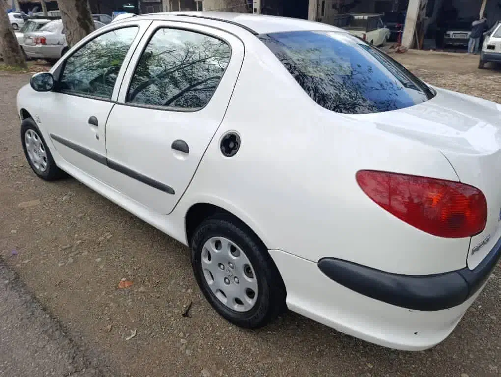 خودرو پژو، ۲۰۶ صندوق دار آگهی ann_20988089