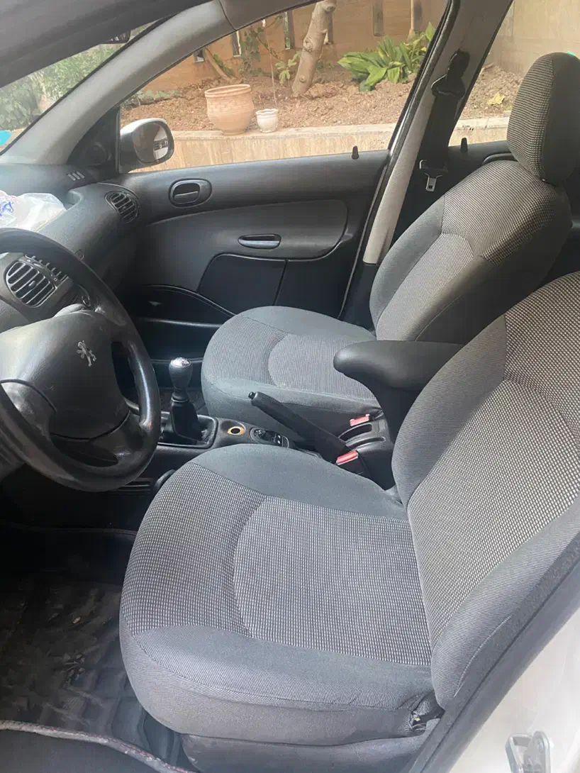 پژو ۲۰۶ صندوق دار v8 - 1393