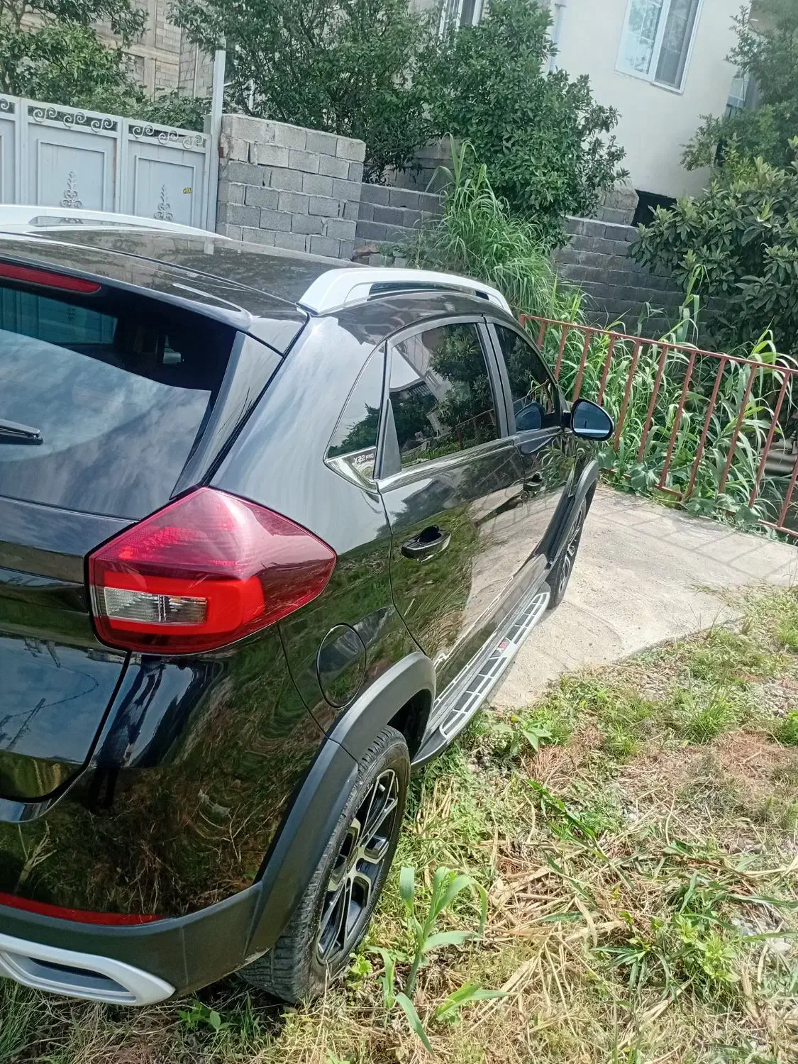 ام وی ام X22 پرو دنده‌ای - 1402