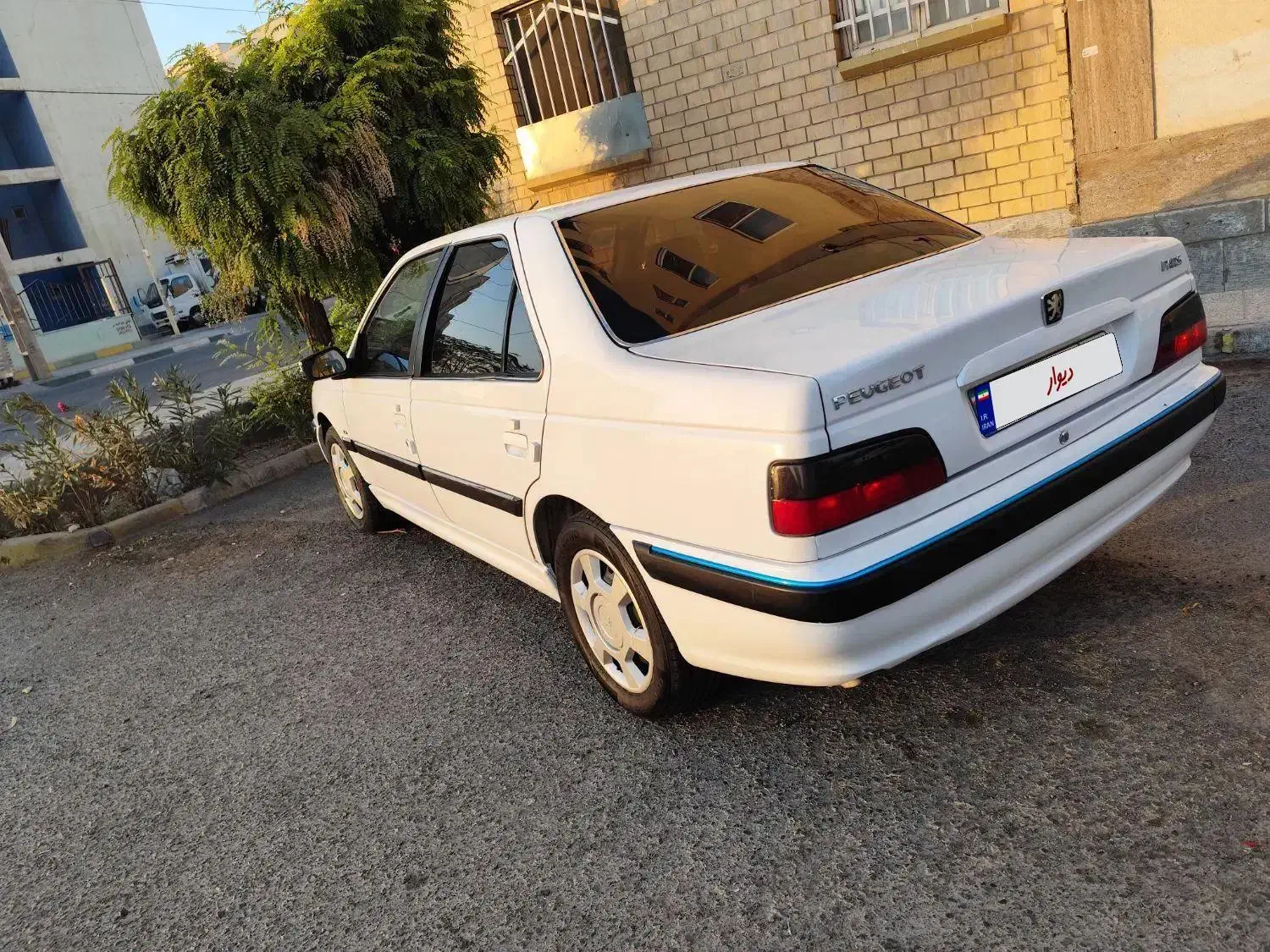 پژو پارس XU7P - 1402