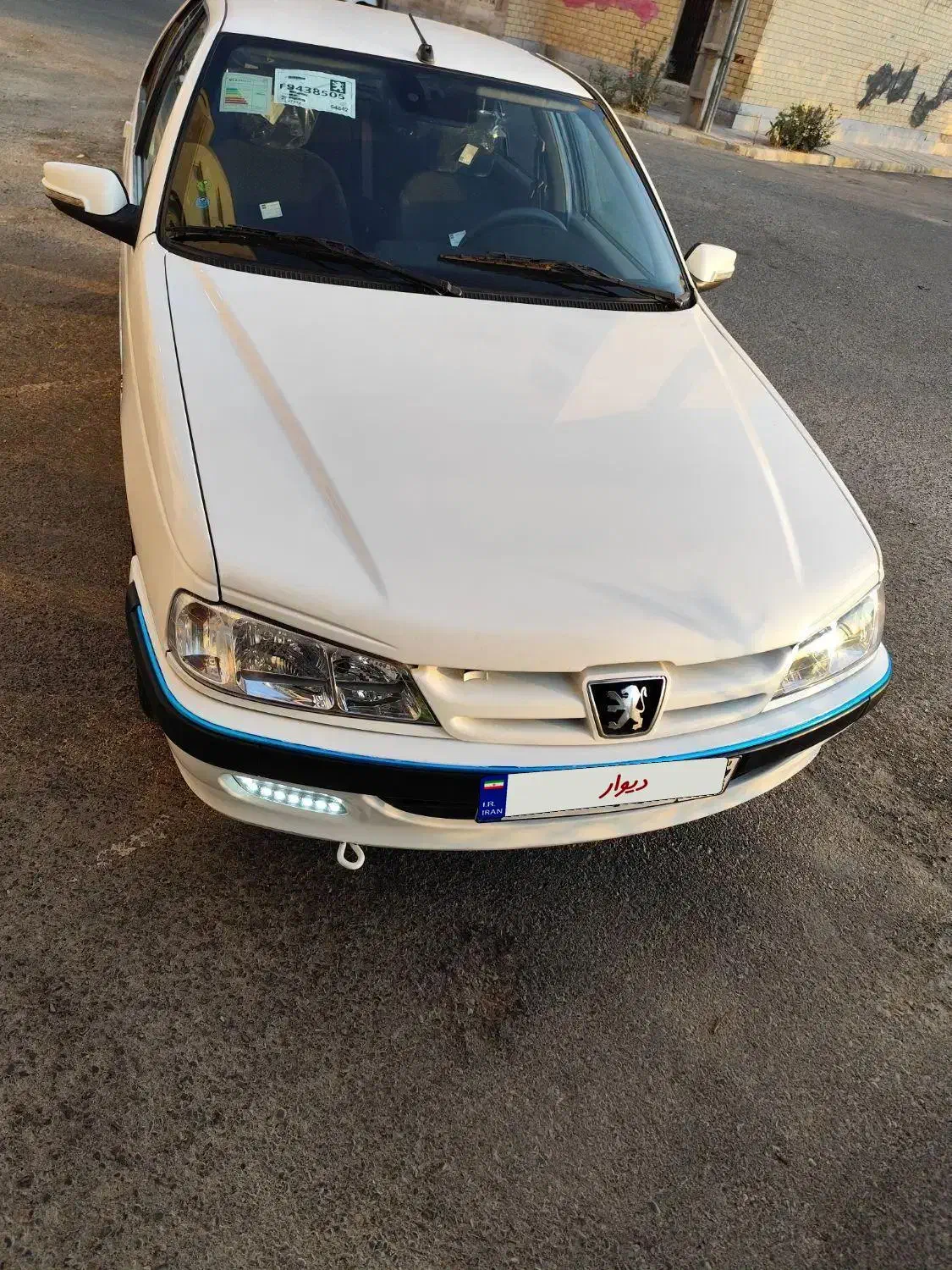 پژو پارس XU7P - 1402