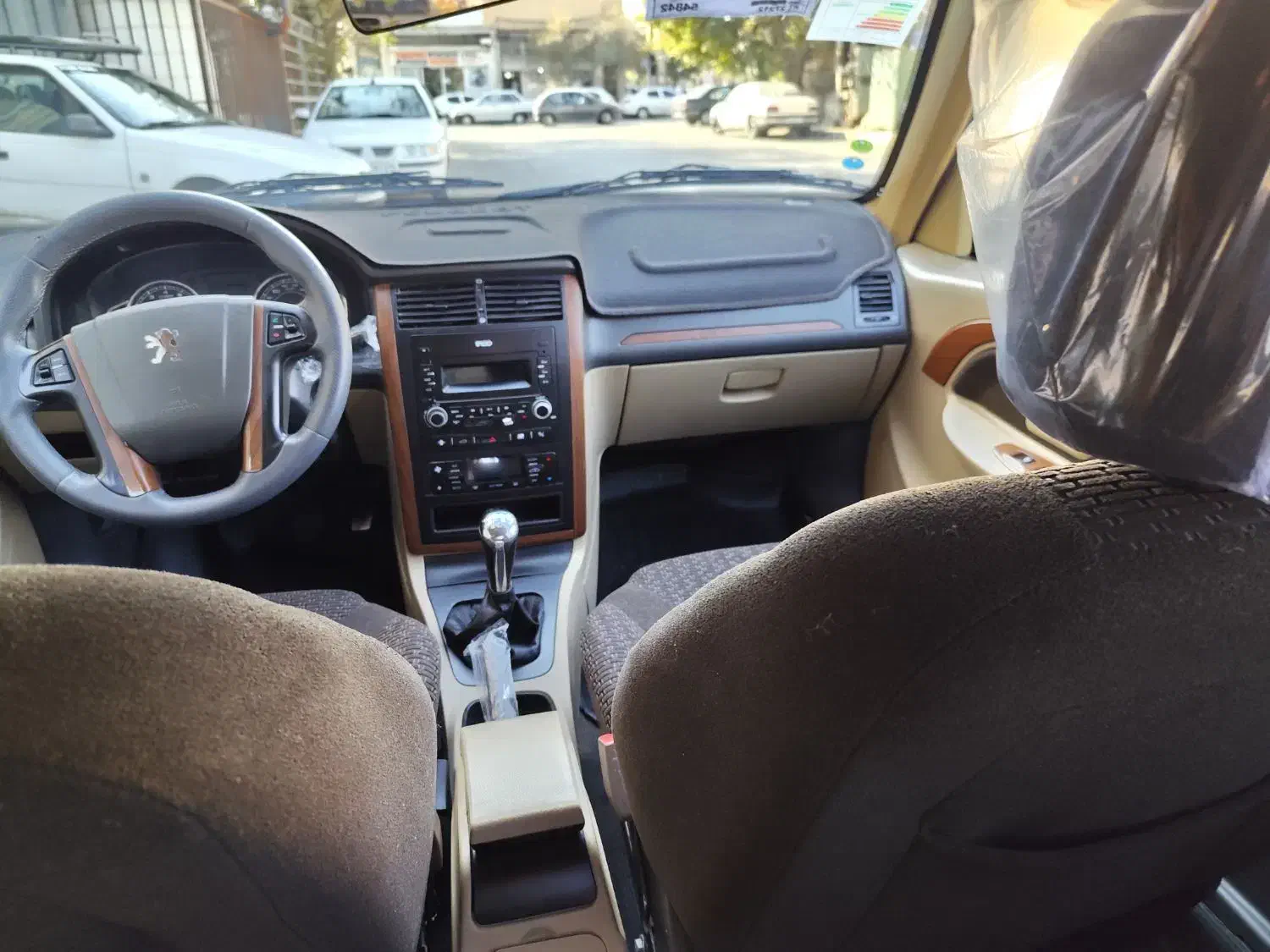 پژو پارس XU7P - 1402