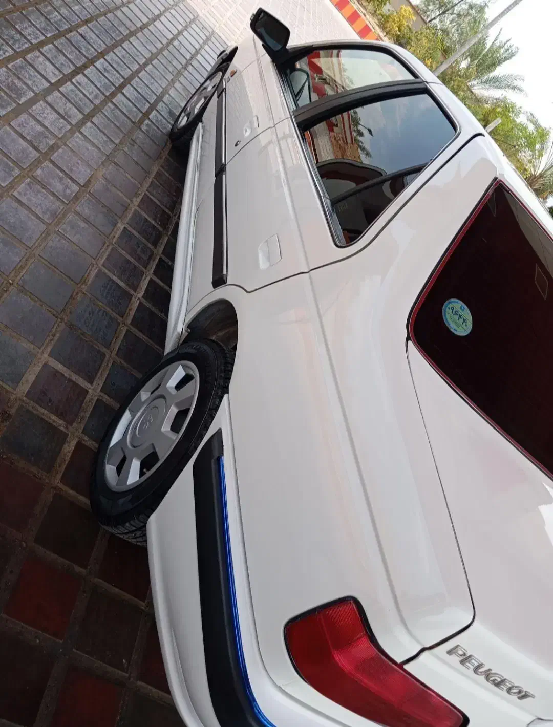 پژو پارس XU7P - 1402