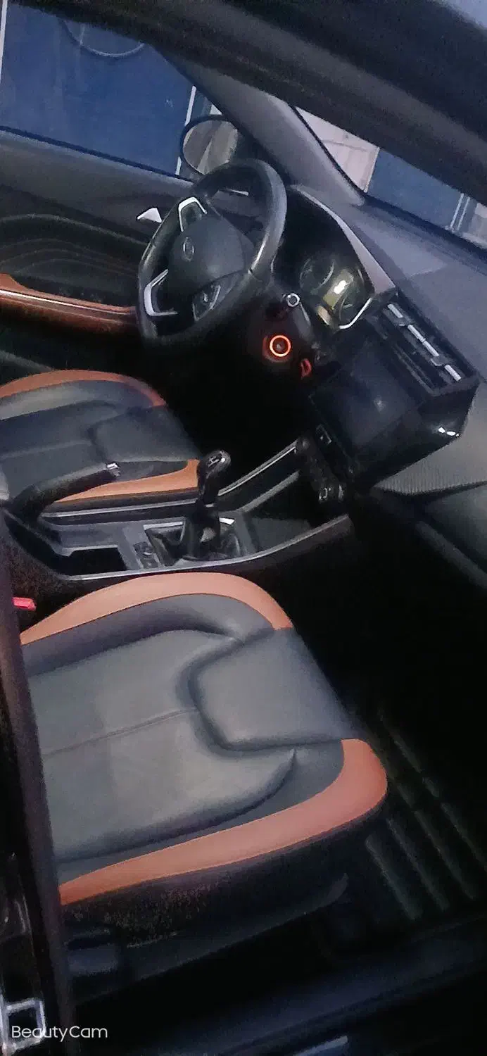 ام وی ام X22 پرو دنده‌ای - 1402