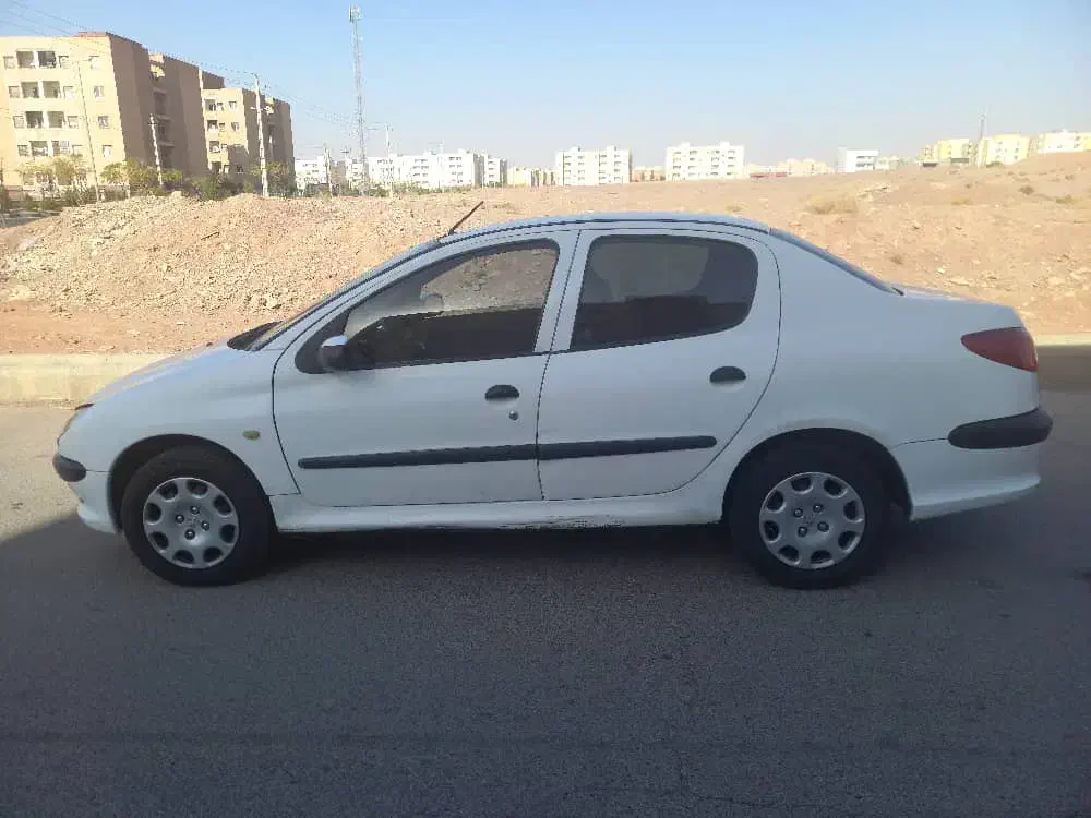 پژو ۲۰۶ صندوق دار v8 - 1393