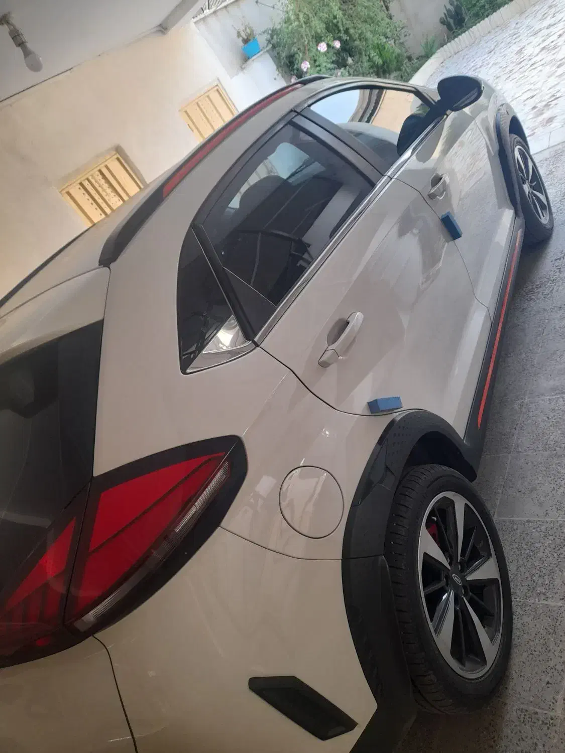 ام وی ام X33 دنده‌ای ساده - 1402