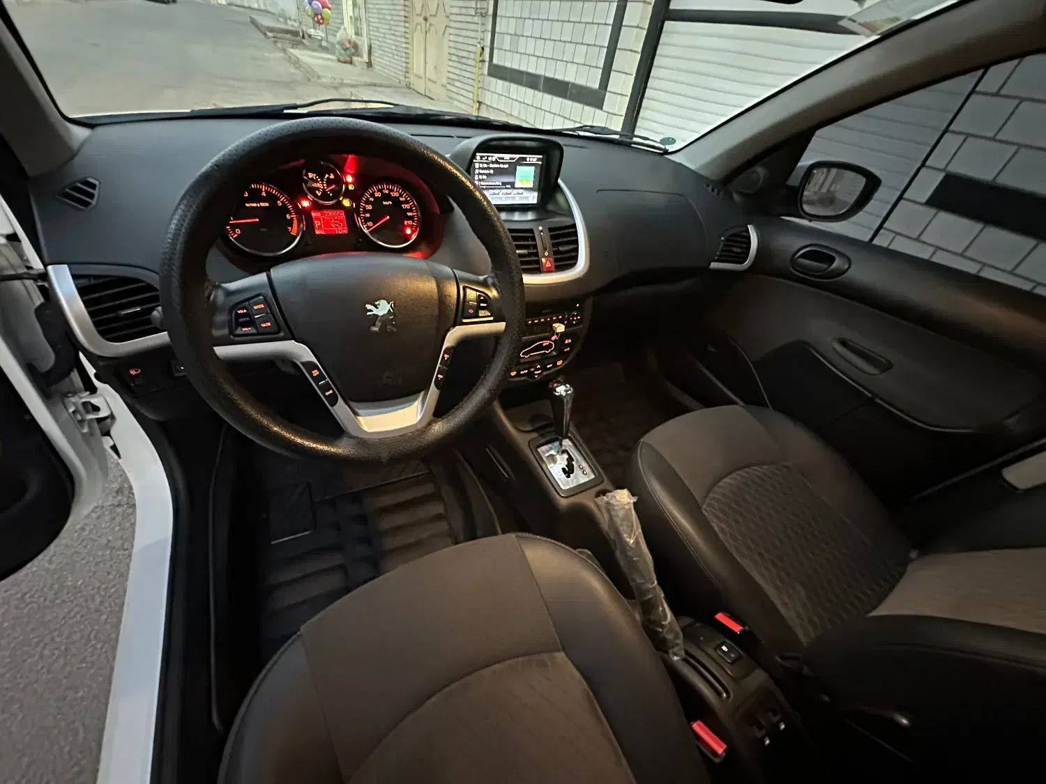 پژو 207 پانوراما اتوماتیک TU5P - 1403