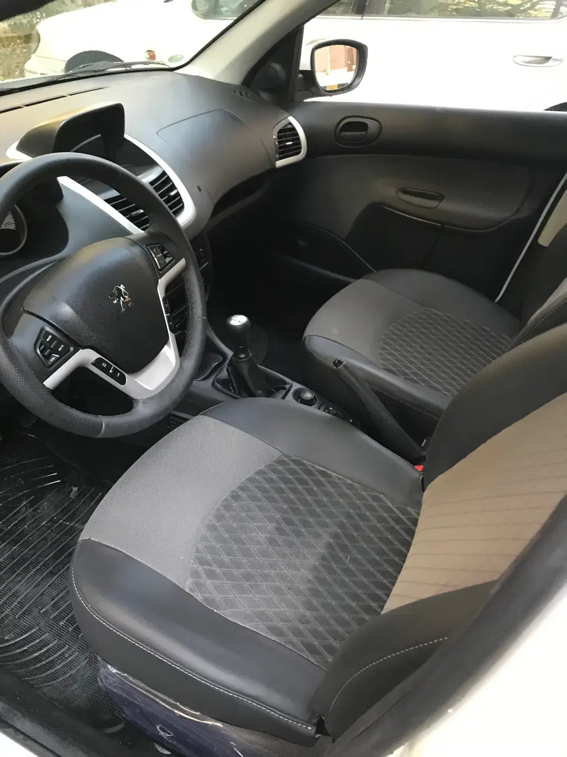 پژو 207 پانوراما اتوماتیک TU5P - 1404