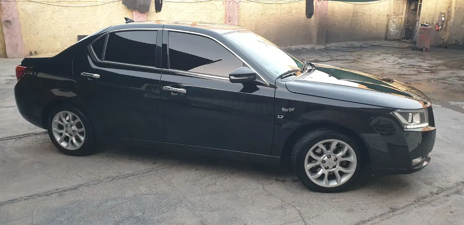 دنا پلاس توربو اتوماتیک - 1402