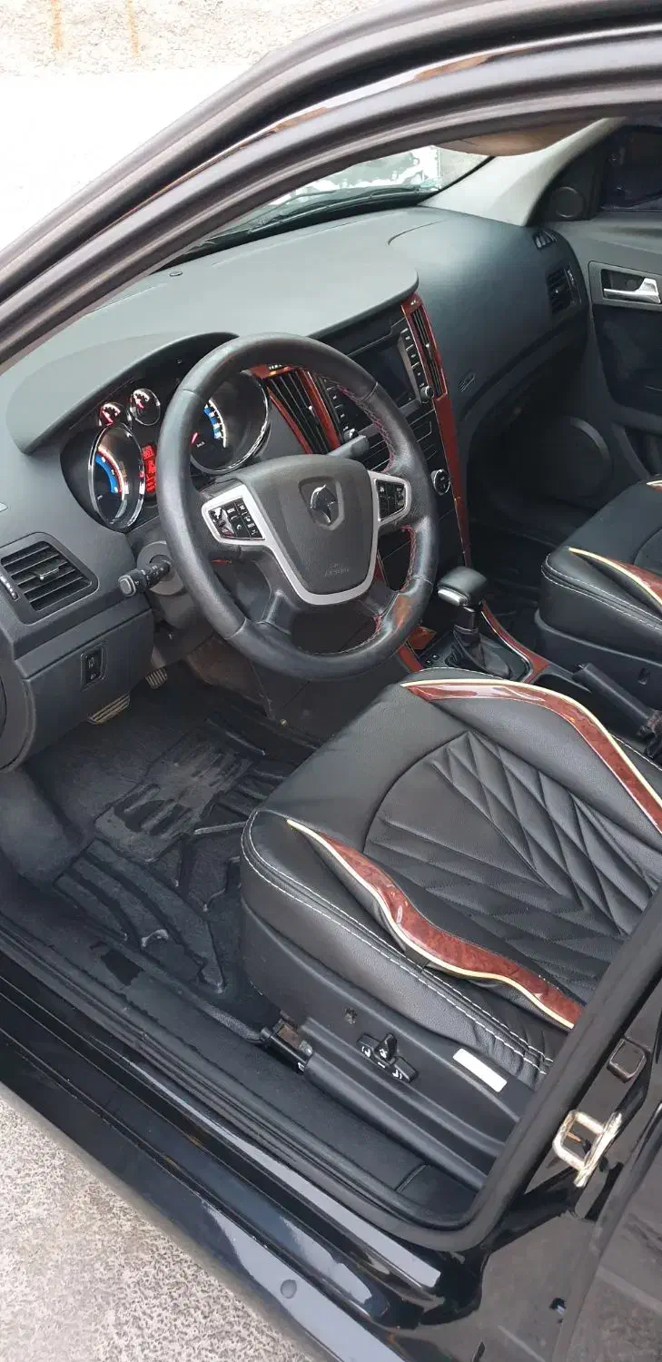 دنا پلاس توربو اتوماتیک - 1402