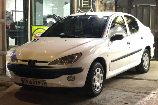 پژو ۲۰۶ صندوق دار v8 - 1396