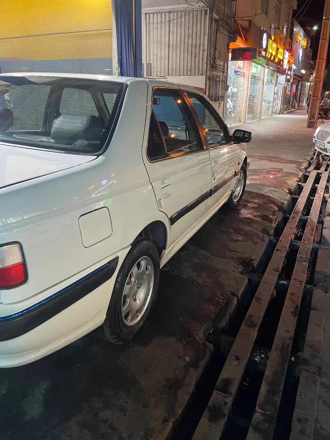 پژو پارس سال - 1388