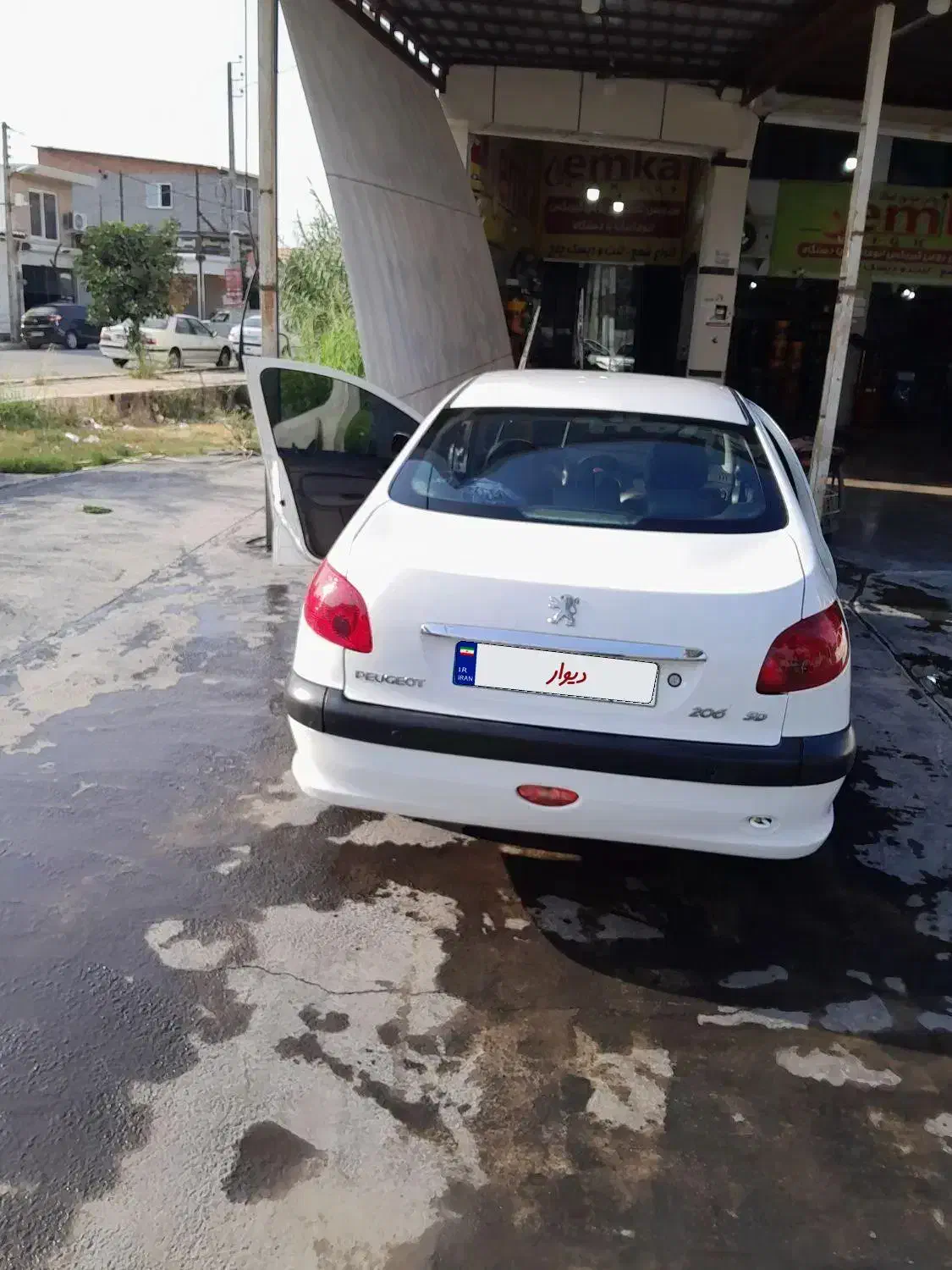 پژو ۲۰۶ صندوق دار v8 - 1393