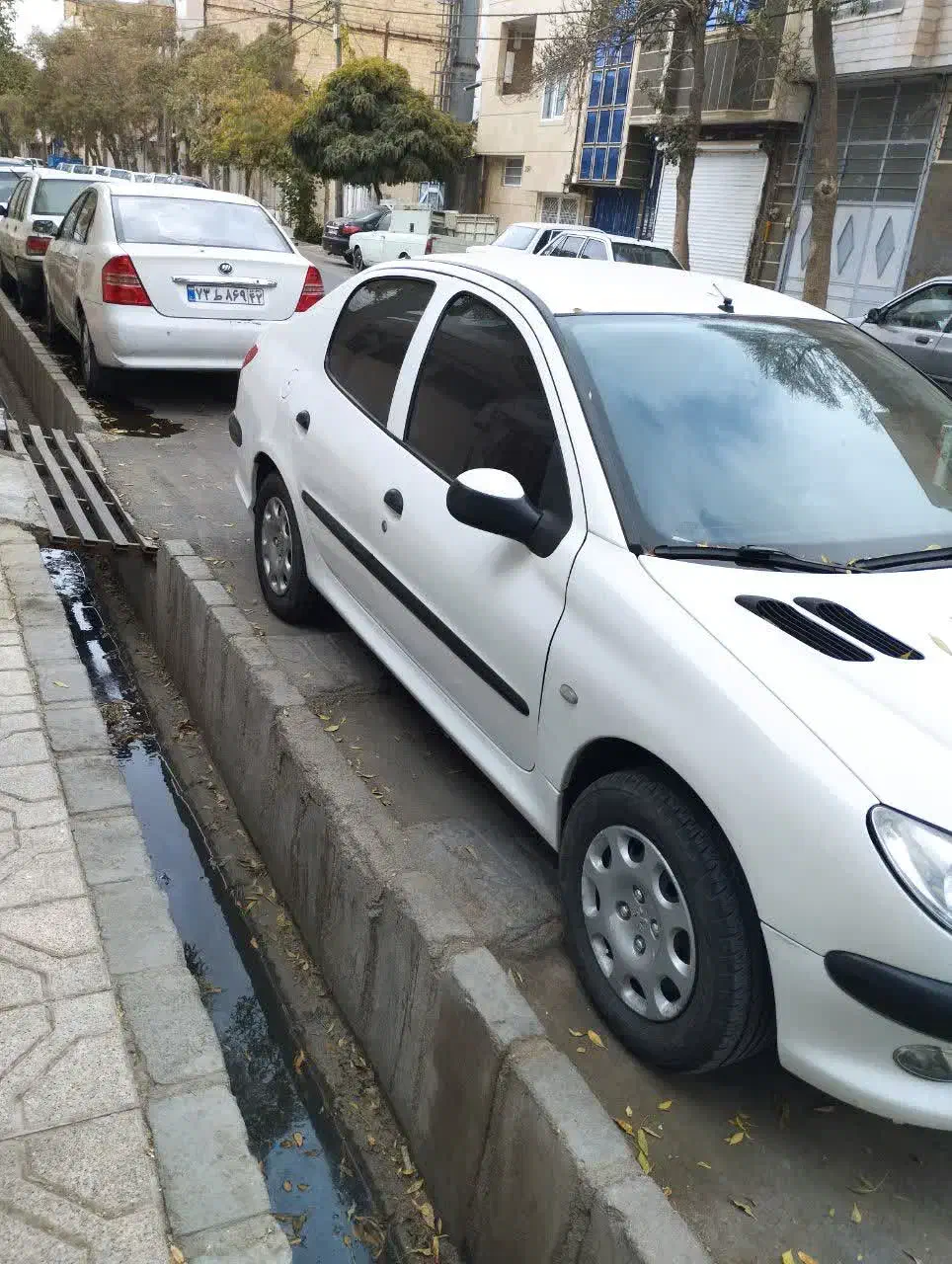 پژو ۲۰۶ صندوق دار v8 - 1397