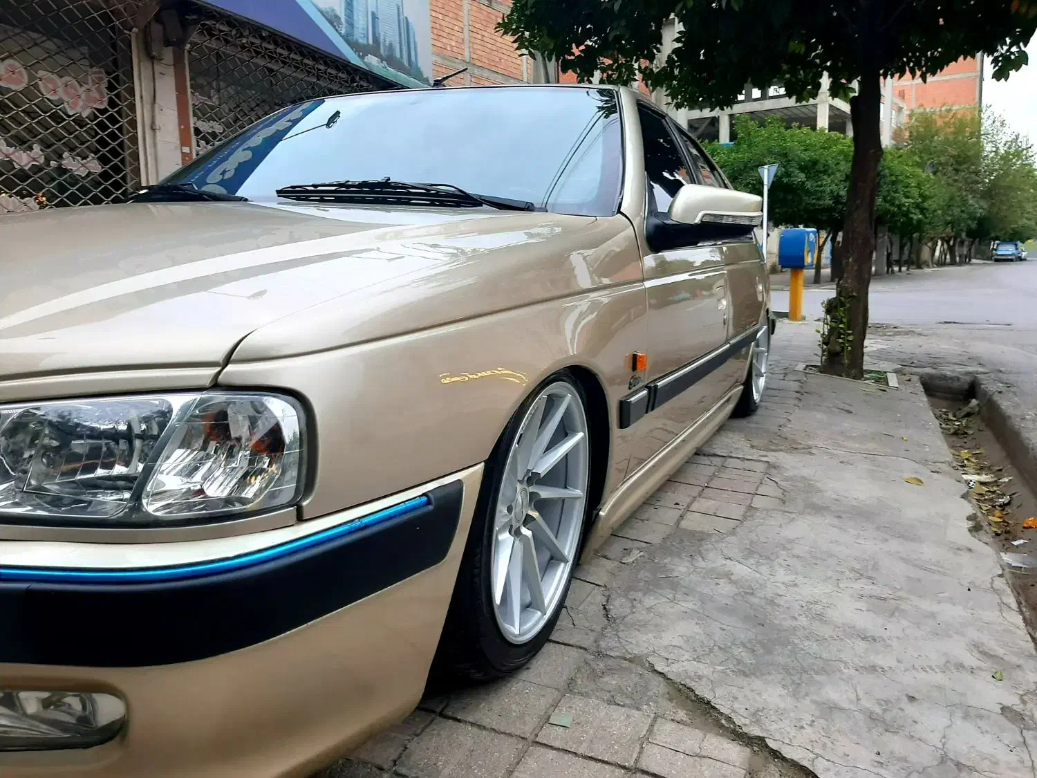 پژو پارس سال - 1384