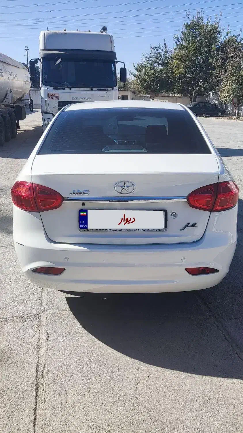 جک J4 اتوماتیک آپشنال - 1402