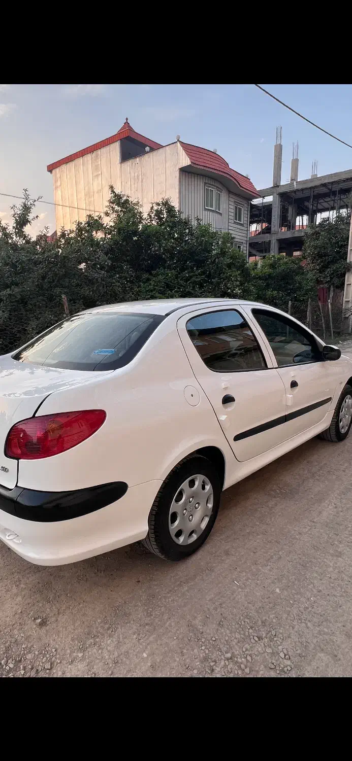 پژو ۲۰۶ صندوق دار v8 - 1395