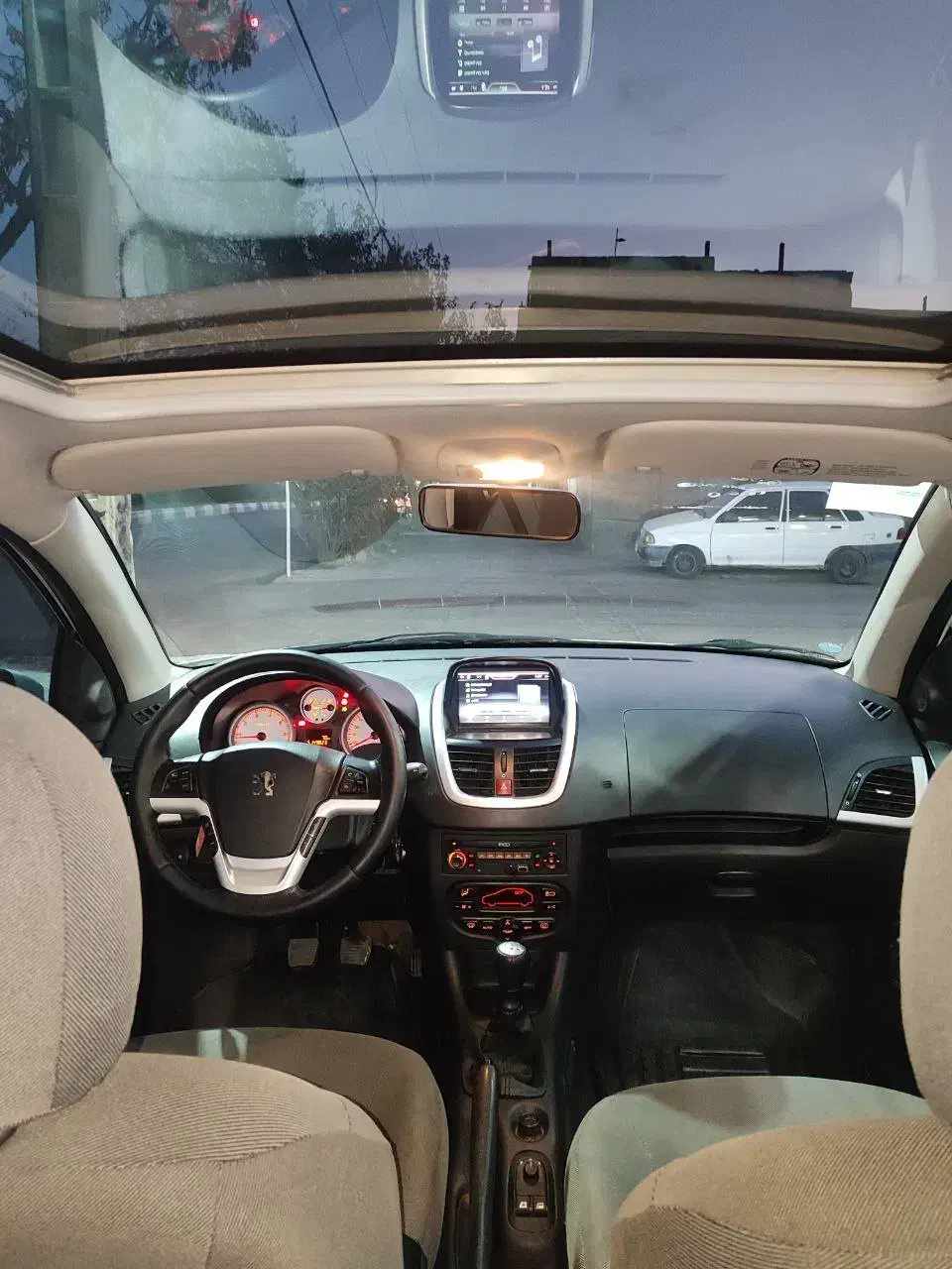 پژو 207 پانوراما دنده‌ای - 1400