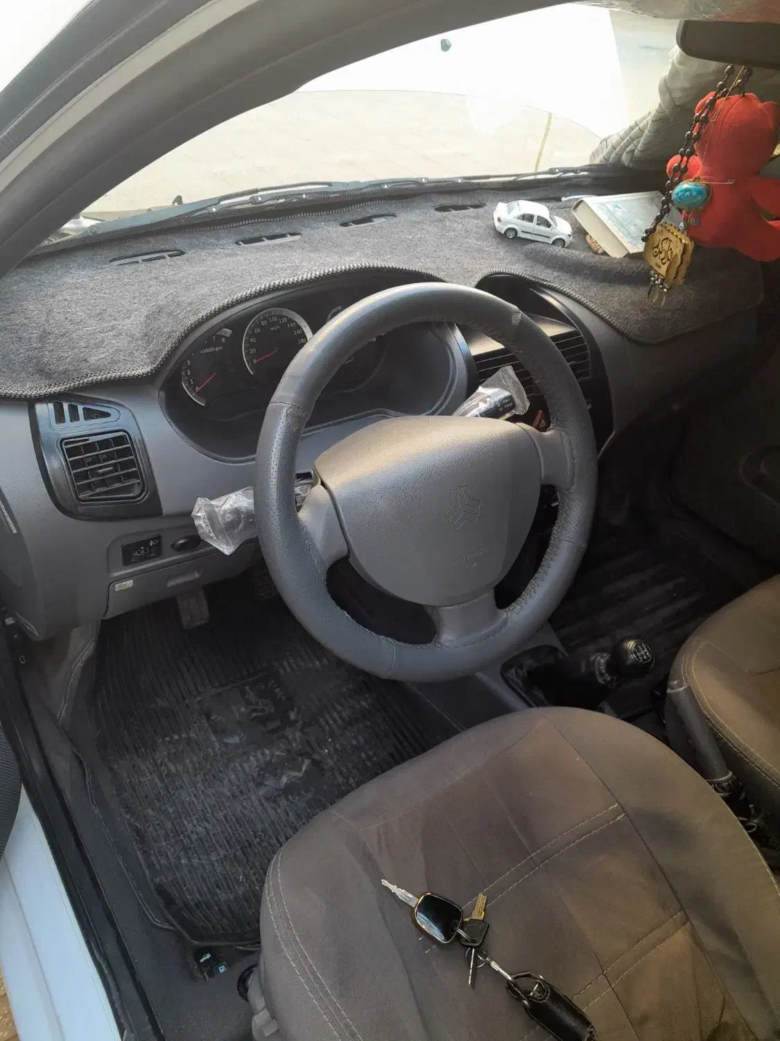 تیبا صندوق دار SX - 1398