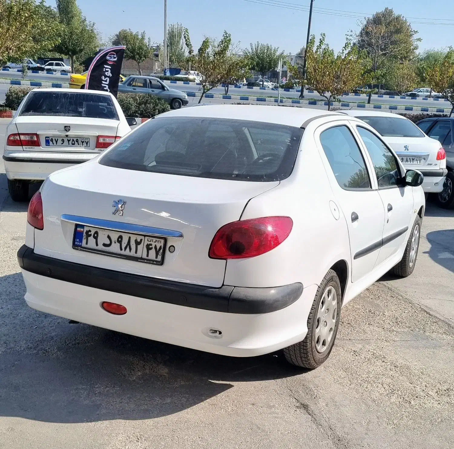 پژو ۲۰۶ صندوق دار v8 - 1396