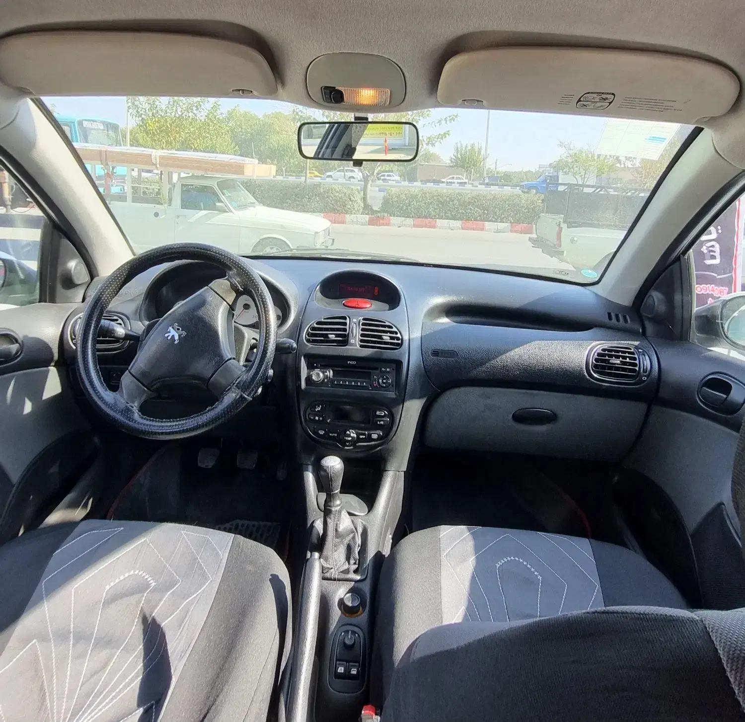 پژو ۲۰۶ صندوق دار v8 - 1396