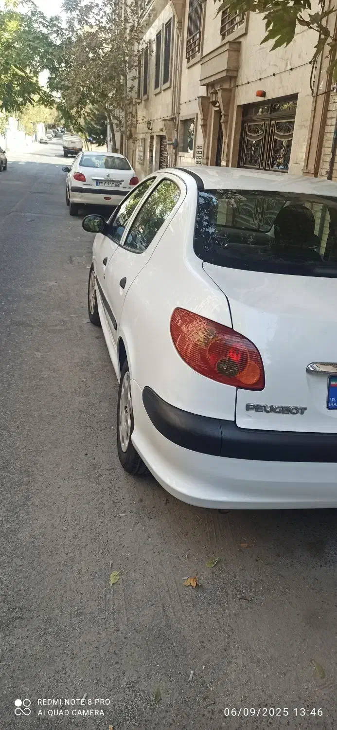 پژو ۲۰۶ صندوق دار v8 - 1394