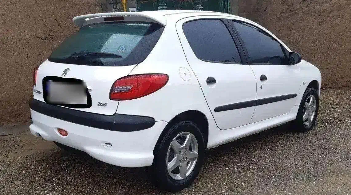 پژو 206 تیپ 2 - 1390
