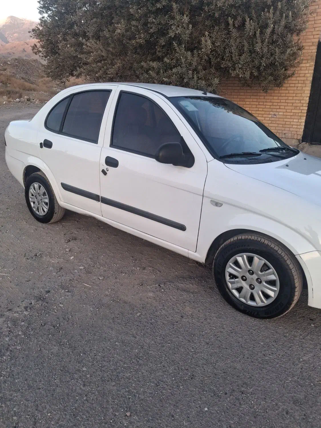 تیبا صندوق دار EX - 1395