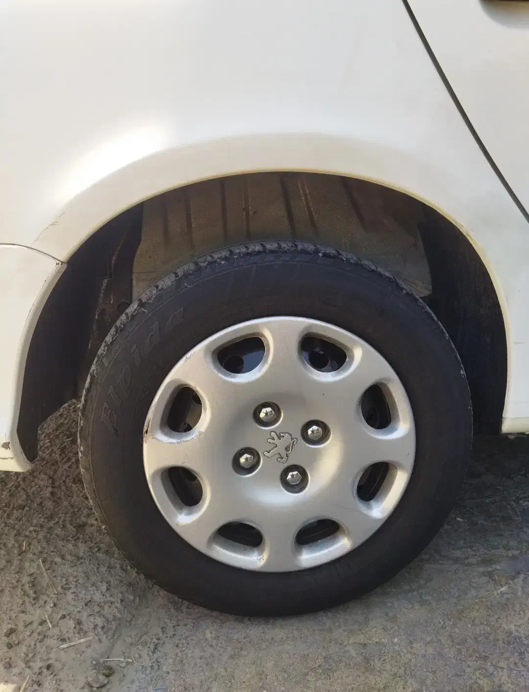 پژو ۲۰۶ صندوق دار v8 - 1396