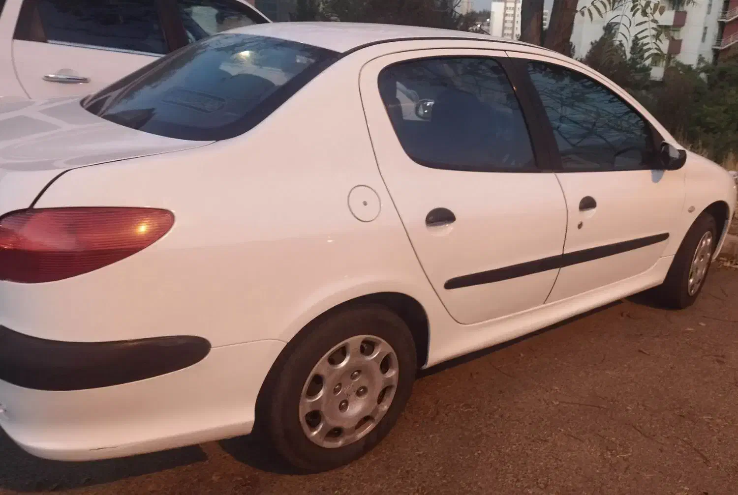 پژو ۲۰۶ صندوق دار v8 - 1388