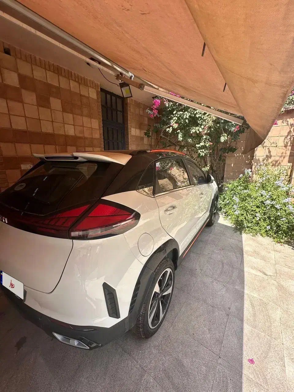 خودرو ام وی ام، X33 آگهی ann_20994298