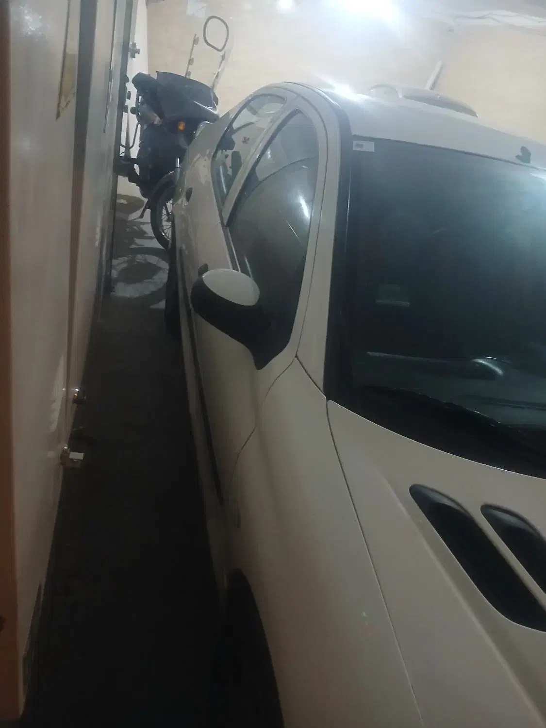 پژو ۲۰۶ صندوق دار v8 - 1396