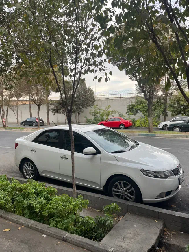 خودرو کیا، سراتو مونتاژ آگهی ann_21076748