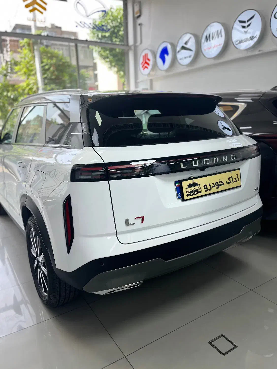 خودرو لوکسژن، U6 آگهی ann_21094265