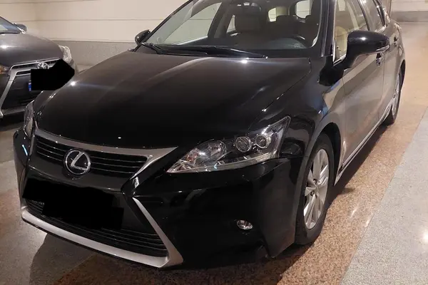 خودرو لکسوس، CT آگهی ann_21134515