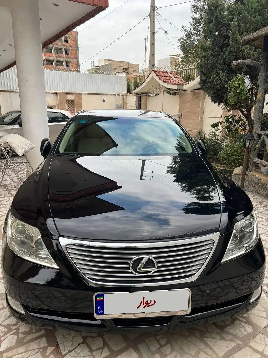 خودرو لکسوس، LS آگهی ann_21137854