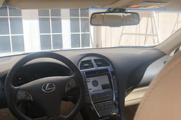 خودرو لکسوس، ES آگهی ann_21233116