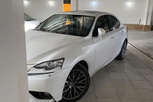 خودرو لکسوس، IS آگهی ann_21245173