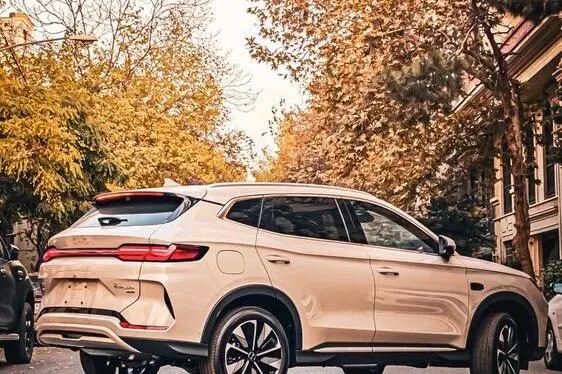 خودرو بی وای دی، سانگ پلاس آگهی ann_21253141