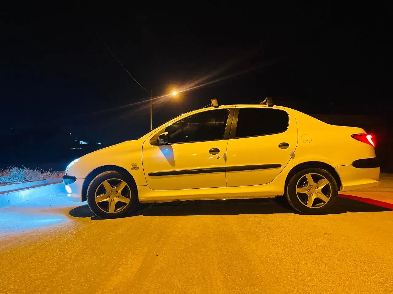 خودرو پژو، ۲۰۶ صندوق دار آگهی ann_21257270