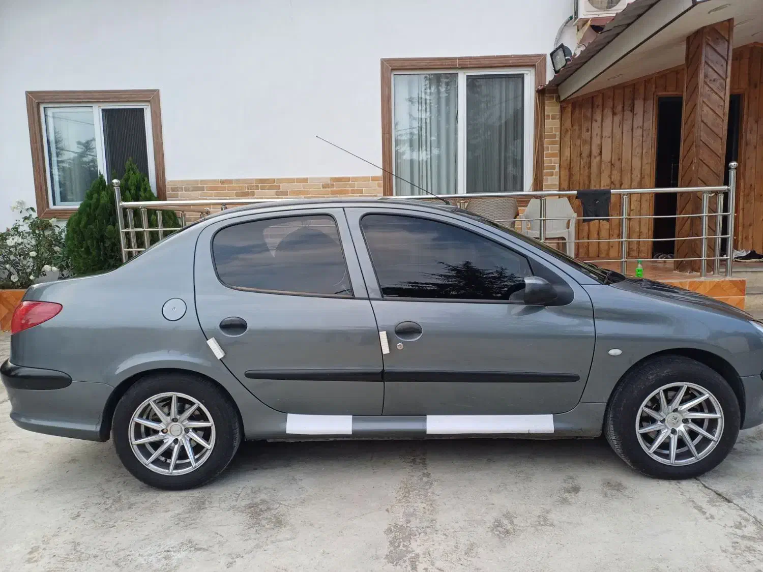 خودرو پژو، ۲۰۶ صندوق دار آگهی ann_21257613