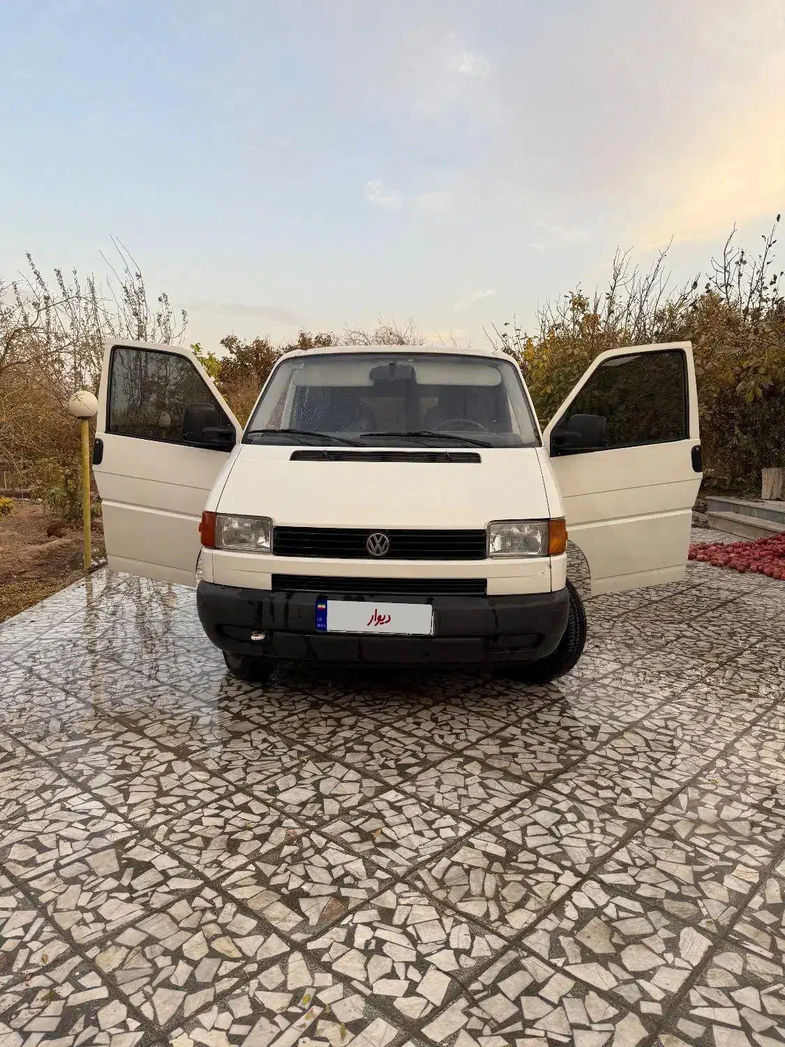 خودرو فولکس، ون آگهی ann_21278566