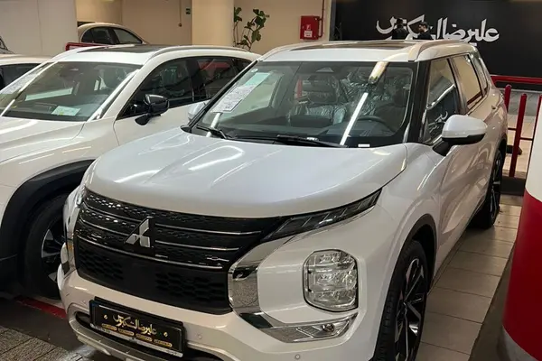 خودرو میتسوبیشی، اوتلندر آگهی ann_21281687