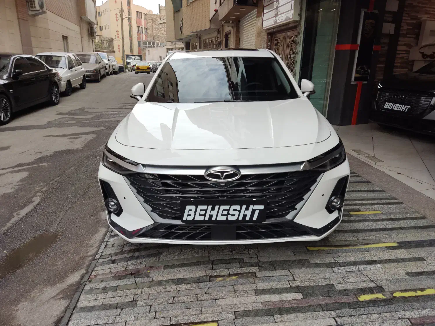 خودرو فونیکس، آریزو 8 آگهی ann_21286643