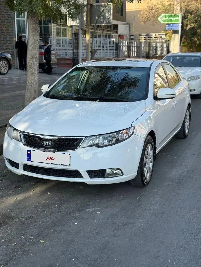 خودرو کیا، سراتو مونتاژ آگهی ann_21287214